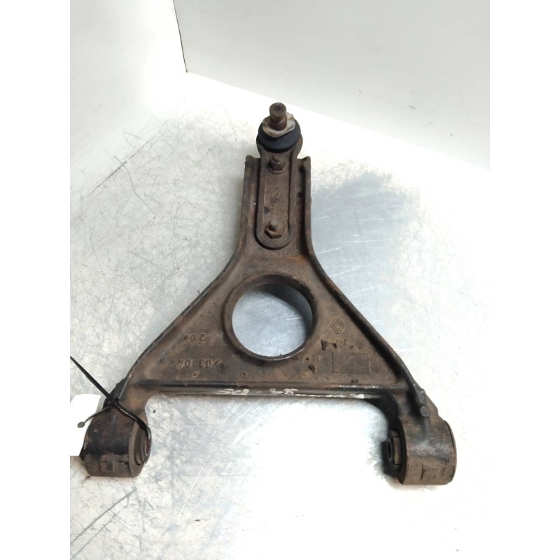 Recambio de brazo suspension inferior delantero derecho para renault 21 berlina (b/l48) 2.1 turbodiesel referencia OEM IAM   
