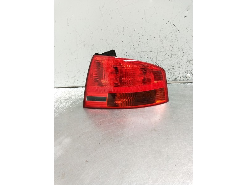 Recambio de piloto trasero derecho para audi a4 b7 (8ec) 2.0 tfsi referencia OEM IAM 8E5945096  