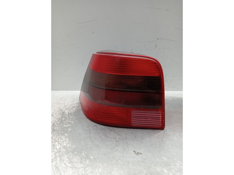 Recambio de piloto trasero izquierdo para volkswagen golf iv (1j1) 1.6 16v referencia OEM IAM   