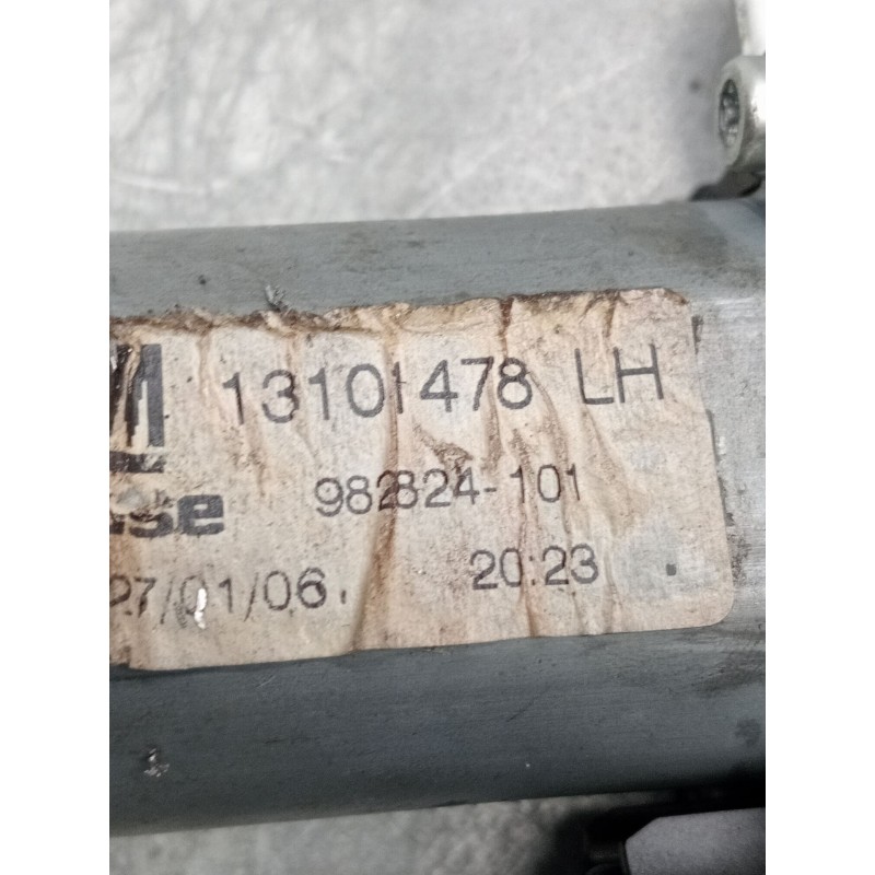 Recambio de elevalunas delantero izquierdo para opel astra h gtc (a04) 1.7 cdti (l08) referencia OEM IAM 13101478LH 3P 982824101