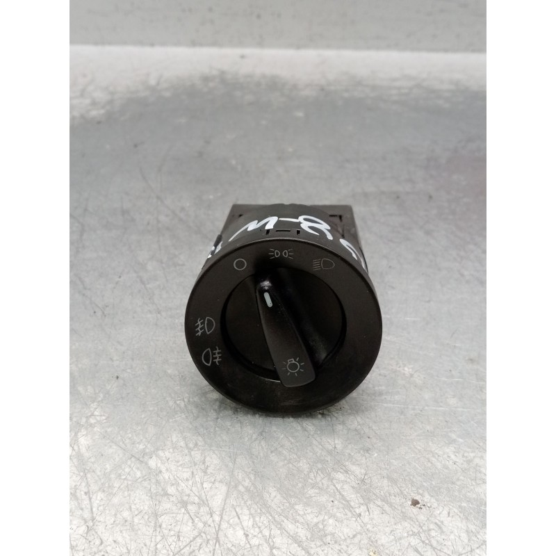 Recambio de mando luces para volkswagen golf iv (1j1) 1.9 tdi referencia OEM IAM 1U0941531D  