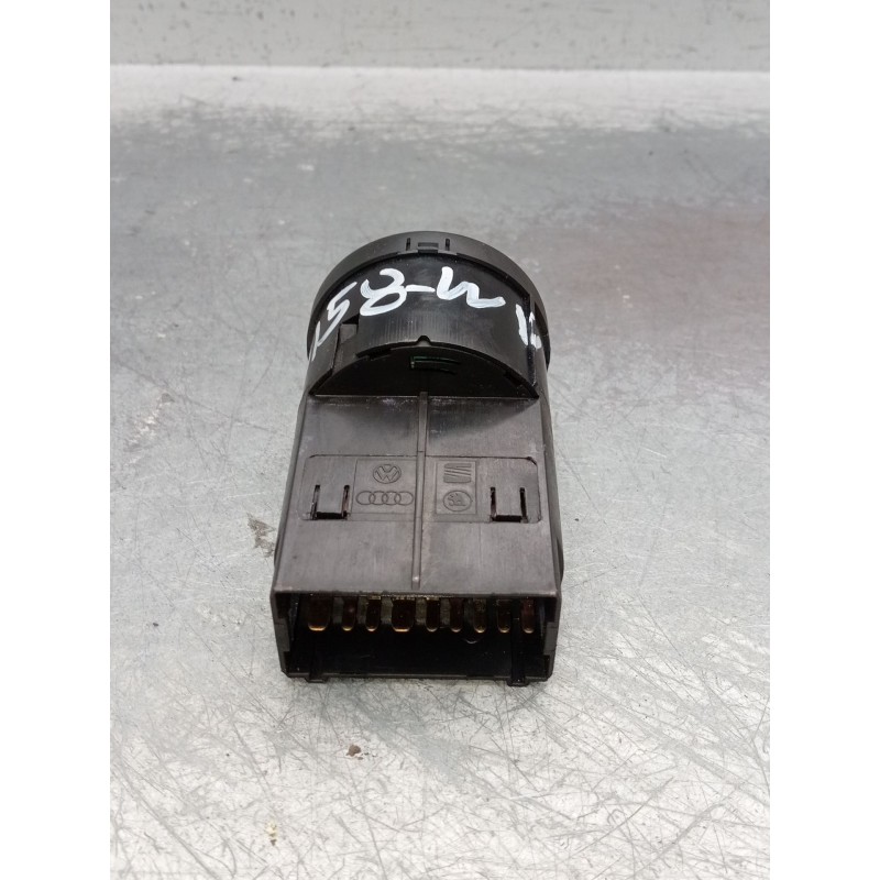Recambio de mando luces para volkswagen golf iv (1j1) 1.9 tdi referencia OEM IAM 1U0941531D  