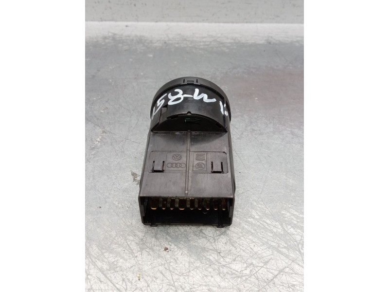 Recambio de mando luces para volkswagen golf iv (1j1) 1.9 tdi referencia OEM IAM 1U0941531D  