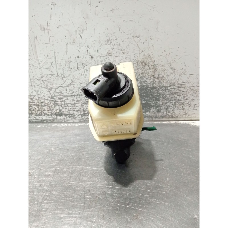 Recambio de bomba freno para renault clio i (b/c57_, 5/357_) 1.9 d (b/c/s576, b/c/s57l) referencia OEM IAM 311901 7700800532 