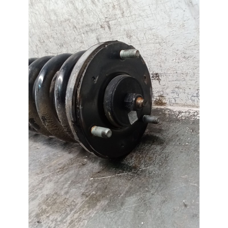 Recambio de amortiguador delantero derecho para kia sorento i (jc) 2.5 crdi referencia OEM IAM   