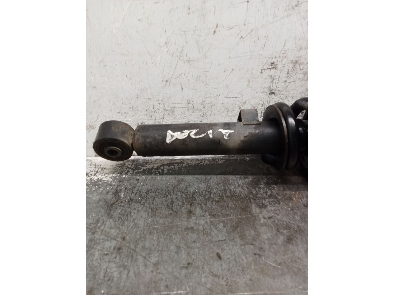 Recambio de amortiguador delantero izquierdo para kia sorento i (jc) 2.5 crdi referencia OEM IAM   