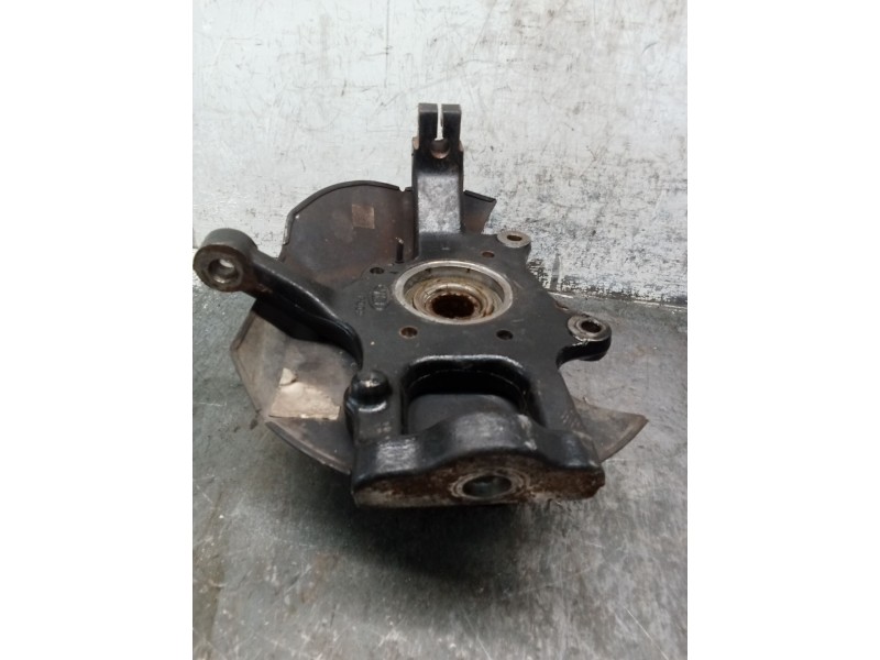 Recambio de mangueta delantera izquierda para kia sorento i (jc) 2.5 crdi referencia OEM IAM   