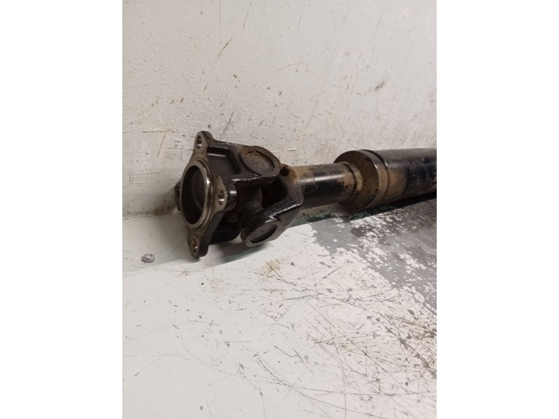 Recambio de transmision central para kia sorento i (jc) 2.5 crdi referencia OEM IAM 311700000  