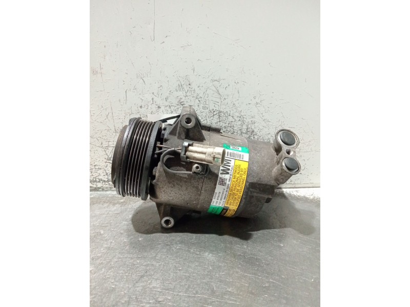 Recambio de compresor aire acondicionado para opel zafira / zafira family b (a05) 1.9 cdti (m75) referencia OEM IAM 13124752  
