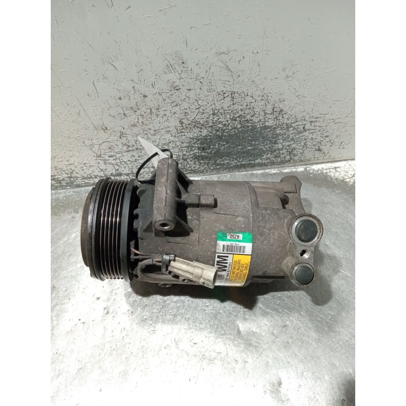 Recambio de compresor aire acondicionado para opel zafira / zafira family b (a05) 1.9 cdti (m75) referencia OEM IAM 13124752  