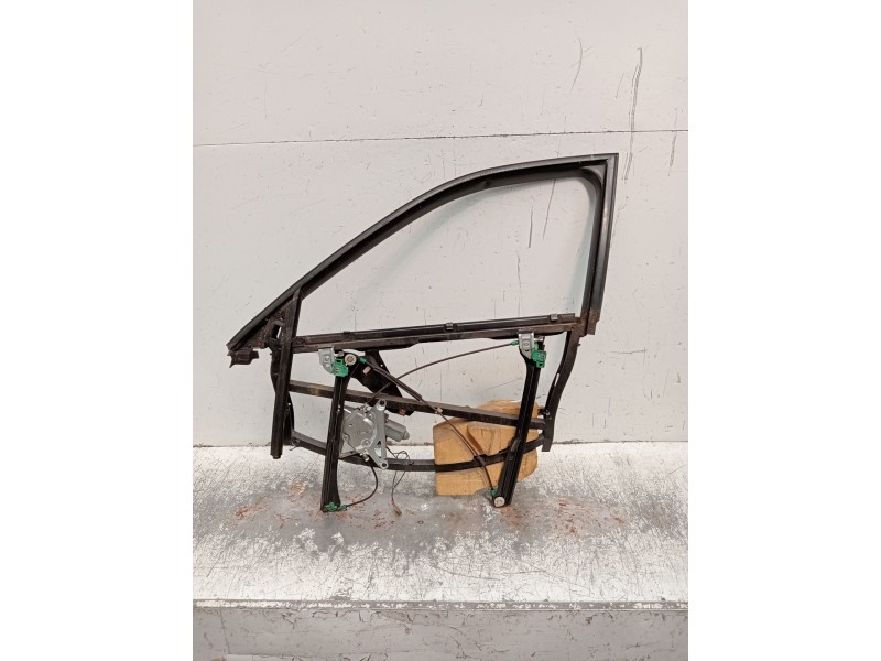 Recambio de elevalunas delantero izquierdo para audi a4 b5 (8d2) 1.9 tdi referencia OEM IAM 8D0837753 4P 