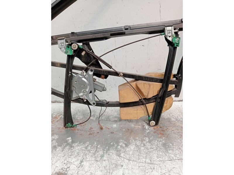 Recambio de elevalunas delantero izquierdo para audi a4 b5 (8d2) 1.9 tdi referencia OEM IAM 8D0837753 4P 