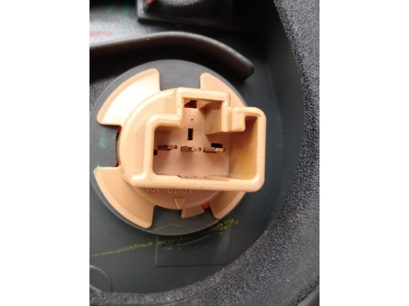 Recambio de piloto trasero izquierdo para mazda 6 sedán (gg) 2.0 di (gg14) referencia OEM IAM 2201971  