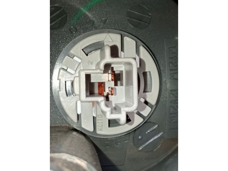 Recambio de piloto trasero izquierdo para mazda 6 sedán (gg) 2.0 di (gg14) referencia OEM IAM 2201971  