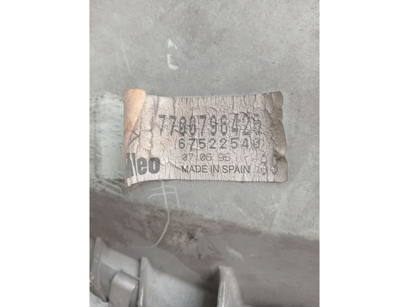 Recambio de faro derecho para renault clio i (b/c57_, 5/357_) 1.9 d (b/c/s576, b/c/s57l) referencia OEM IAM 7700796425 67522540 