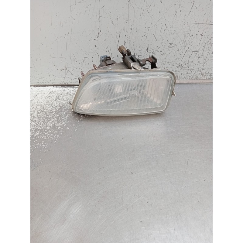 Recambio de faro antiniebla izquierdo para citroën saxo (s0, s1) 1.5 d referencia OEM IAM 9618343580 67720231 