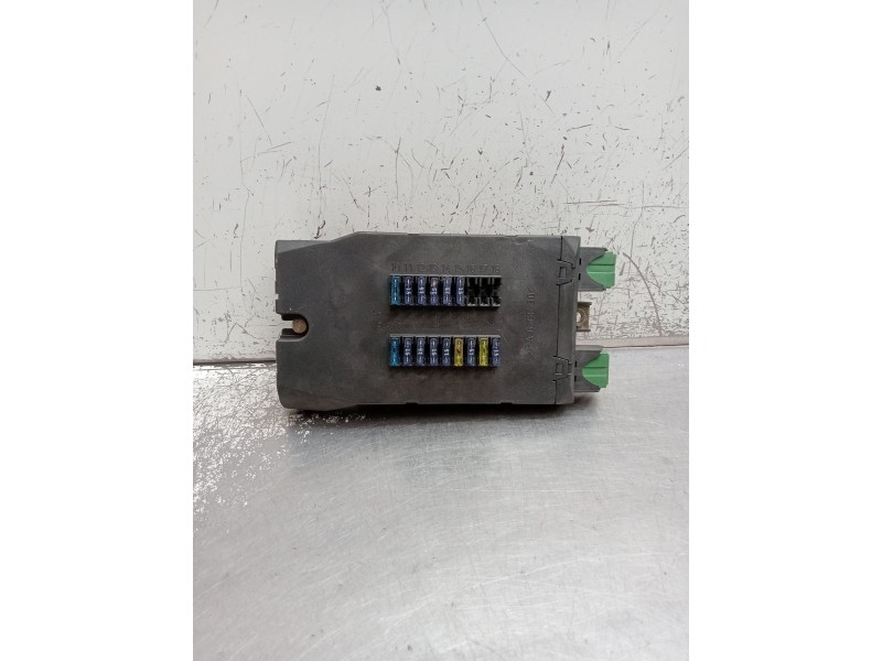 Recambio de caja reles / fusibles para volkswagen lt 28-46 ii caja/chasis (2dc, 2df, 2dg, 2dl, 2dm) 2.5 sdi referencia OEM IAM 0