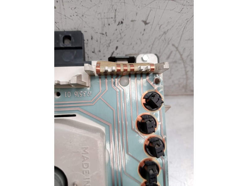 Recambio de cuadro instrumentos para renault clio i (b/c57_, 5/357_) 1.9 d (b/c/s576, b/c/s57l) referencia OEM IAM 7700831042  