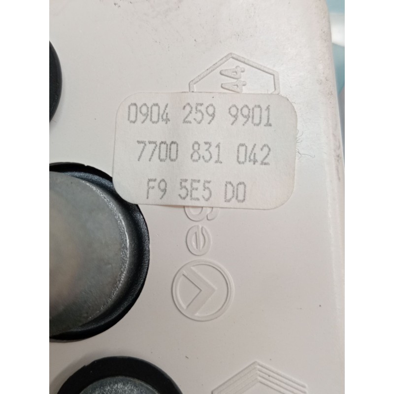 Recambio de cuadro instrumentos para renault clio i (b/c57_, 5/357_) 1.9 d (b/c/s576, b/c/s57l) referencia OEM IAM 7700831042  