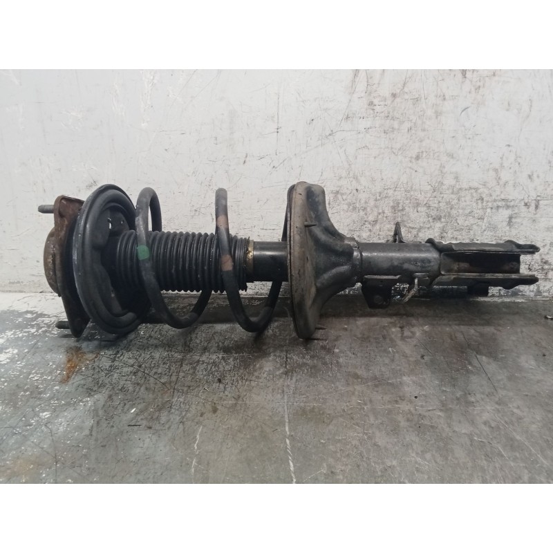Recambio de amortiguador delantero izquierdo para kia cerato i hatchback (ld) 1.5 crdi referencia OEM IAM   