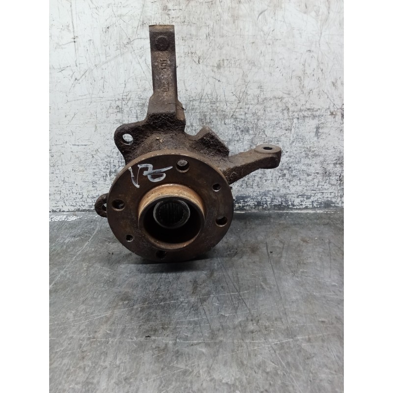 Recambio de mangueta delantera izquierda para renault clio ii (bb_, cb_) 1.9 d (b/cb0e, bb0j) referencia OEM IAM   