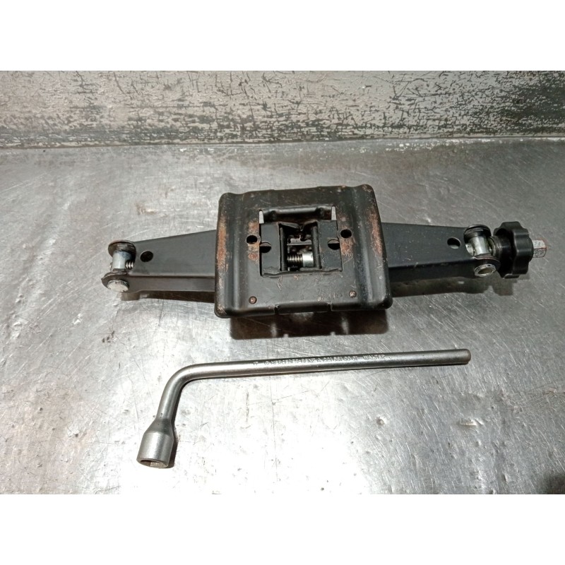 Recambio de gato para mercedes-benz clase a (w169) a 180 cdi (169.007, 169.307) referencia OEM IAM A1685830715 A2215810001 