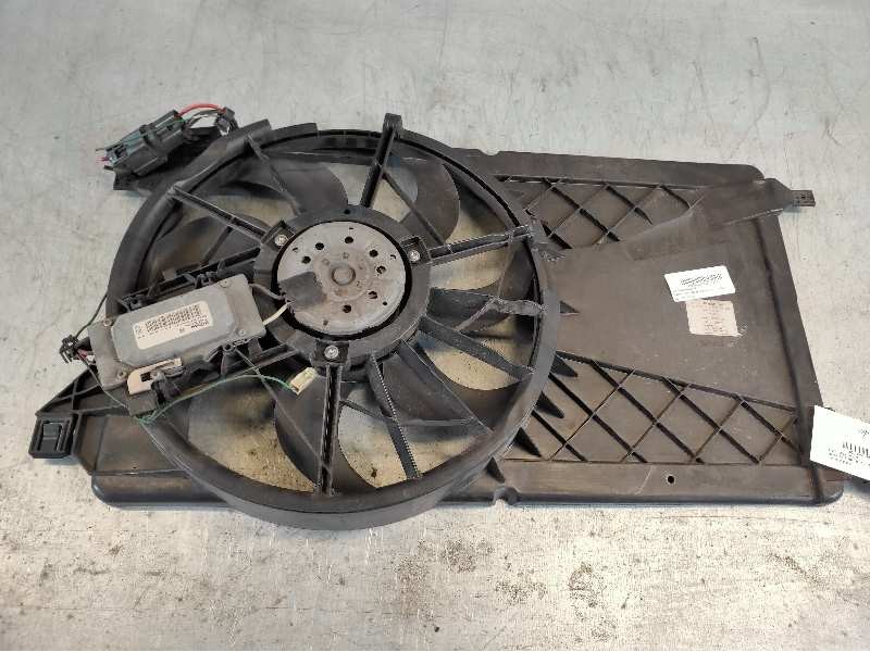 Recambio de electroventilador para mazda 3 berlina (bk) 2.0 16v cat referencia OEM IAM 0130303963 3M5H8C607XB 