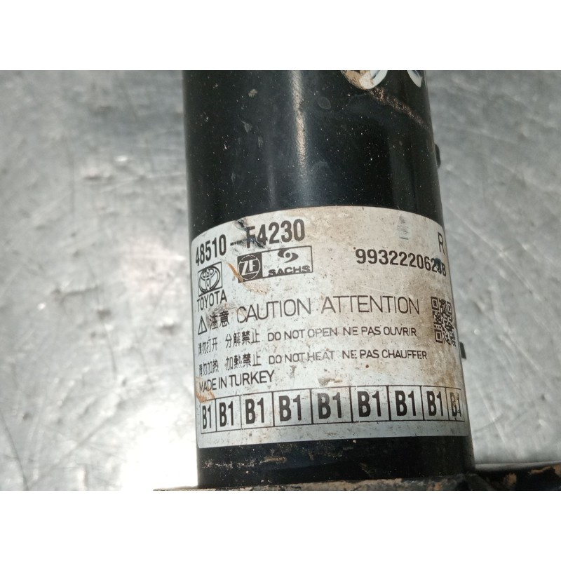 Recambio de amortiguador delantero derecho para toyota c-hr (_x1_) 2.0 hybrid (maxh10) referencia OEM IAM 48510F4230  
