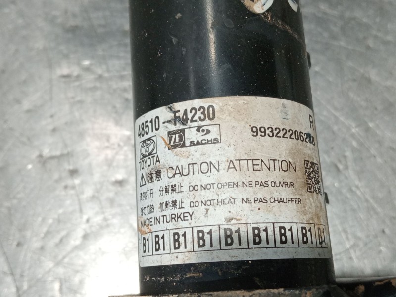 Recambio de amortiguador delantero derecho para toyota c-hr (_x1_) 2.0 hybrid (maxh10) referencia OEM IAM 48510F4230  