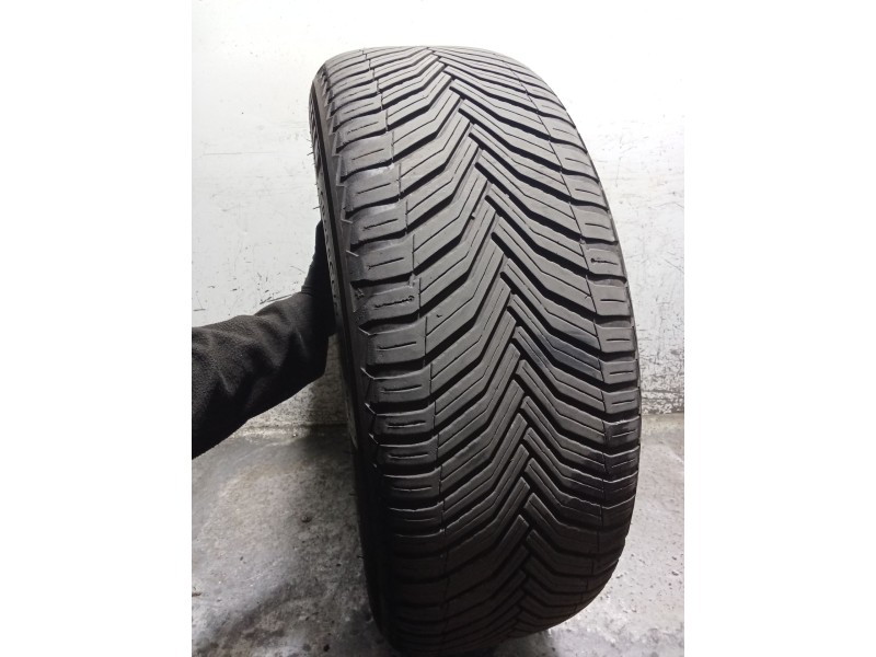 Recambio de juego llantas para jaguar e-pace (x540) 2.0 d180 awd referencia OEM IAM 235/55 R19  