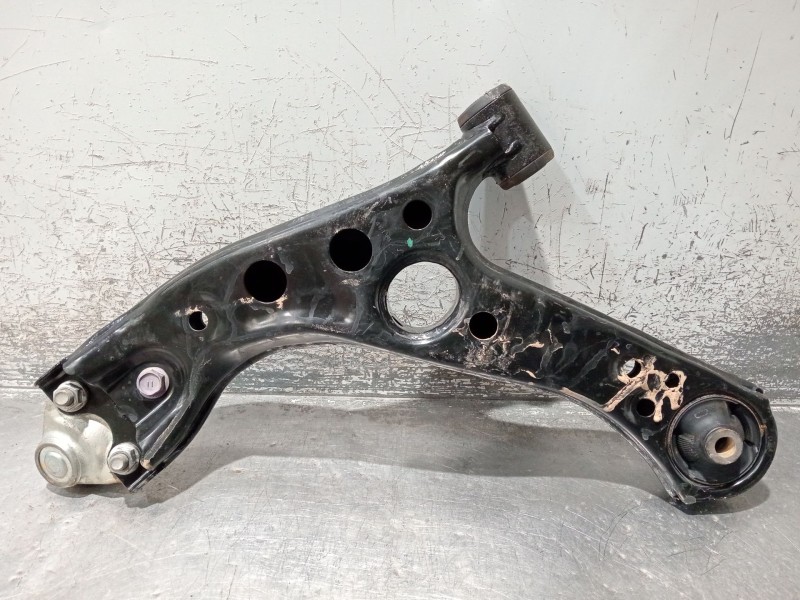 Recambio de brazo suspension inferior delantero derecho para toyota c-hr (_x1_) 2.0 hybrid (maxh10) referencia OEM IAM   