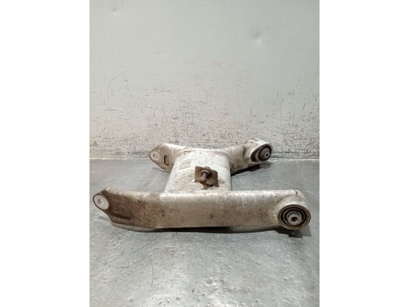 Recambio de brazo suspension inferior trasero izquierdo para bmw 5 (e39) 525 d referencia OEM IAM   
