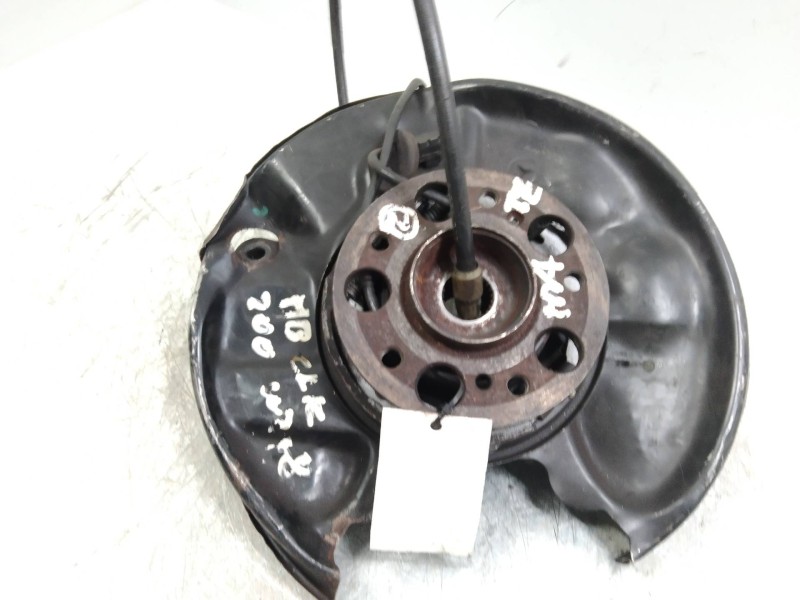 Recambio de mangueta trasera izquierda para mercedes clase c (w202) berlina 2.0 16v cat referencia OEM IAM   