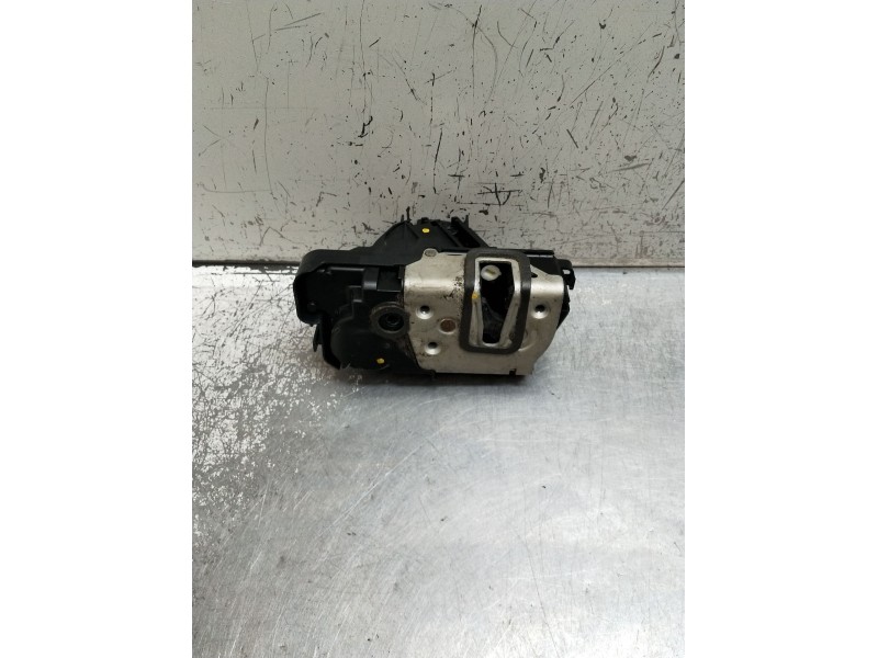 Recambio de motor cierre centralizado trasero izquierdo para ford fiesta (ce1) cool&connect referencia OEM IAM H1BAA26413CB 5P 