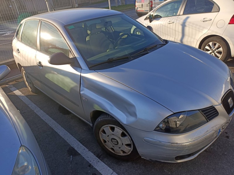seat ibiza (6l1) del año 2003