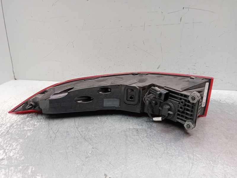 Recambio de piloto trasero derecho para jaguar e-pace (x540) 2.0 d180 awd referencia OEM IAM J9C313404CB  