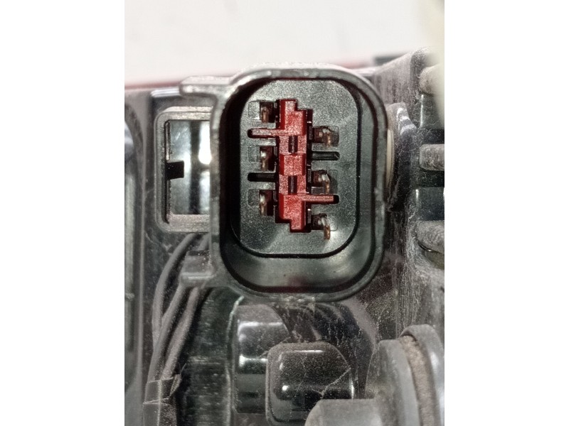 Recambio de piloto trasero derecho para jaguar e-pace (x540) 2.0 d180 awd referencia OEM IAM J9C313404CB  