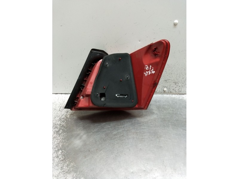 Recambio de piloto trasero izquierdo para mercedes-benz clase glk (x204) 220 cdi 4-matic (204.984, 204.997) referencia OEM IAM  