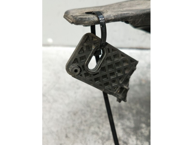 Recambio de faro izquierdo para ford fiesta (ce1) cool&connect referencia OEM IAM H1BB13W030AE ver fotos 