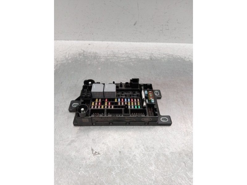 Recambio de caja reles / fusibles para jaguar e-pace (x540) 2.0 d180 awd referencia OEM IAM J9C314A073BB  