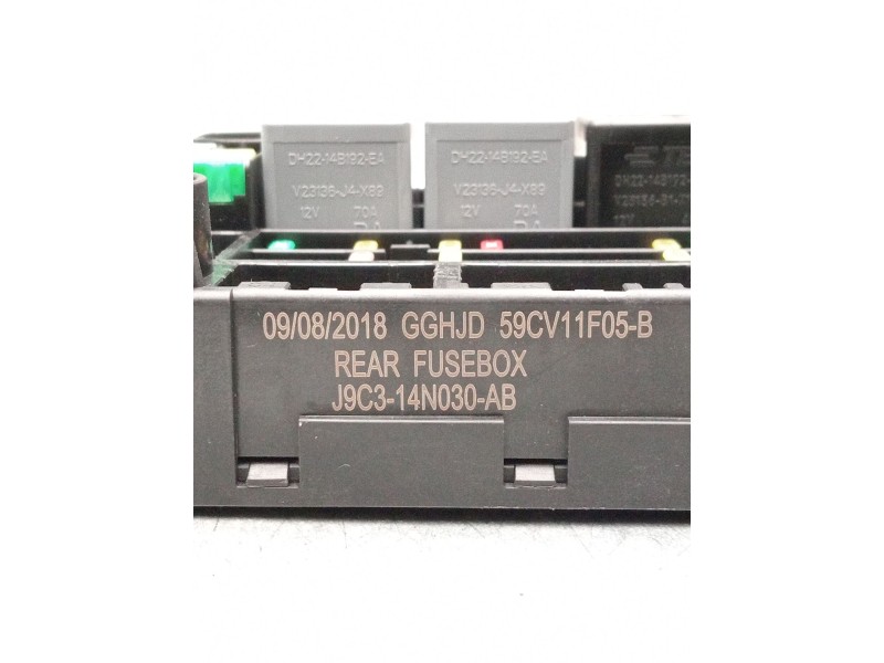 Recambio de caja reles / fusibles para jaguar e-pace (x540) 2.0 d180 awd referencia OEM IAM J9C314N030AB  