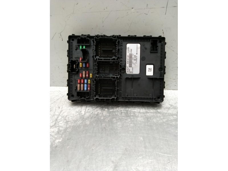 Recambio de caja reles / fusibles para ford fiesta (ce1) cool&connect referencia OEM IAM F005V02978 JU5T15604EJH 20190405