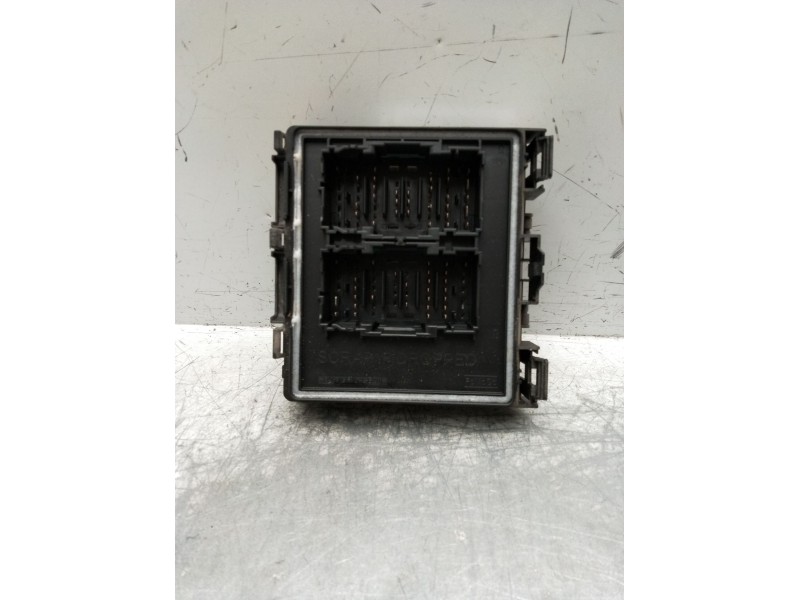 Recambio de caja reles / fusibles para ford fiesta (ce1) cool&connect referencia OEM IAM H1BT14D068AG 9690820057 