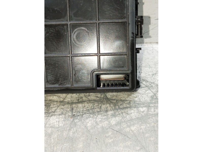 Recambio de caja reles / fusibles para ford fiesta (ce1) cool&connect referencia OEM IAM H1BT14D068AG 9690820057 