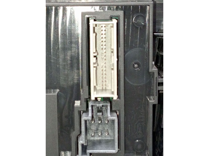 Recambio de mando calefaccion / aire acondicionado para jaguar e-pace (x540) 2.0 d180 awd referencia OEM IAM J9C314C239CC 181011