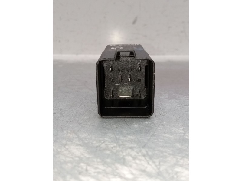 Recambio de rele para jaguar e-pace (x540) 2.0 d180 awd referencia OEM IAM KX63189E2AA 0281003183 CAJA PRECALENTAMIENTO