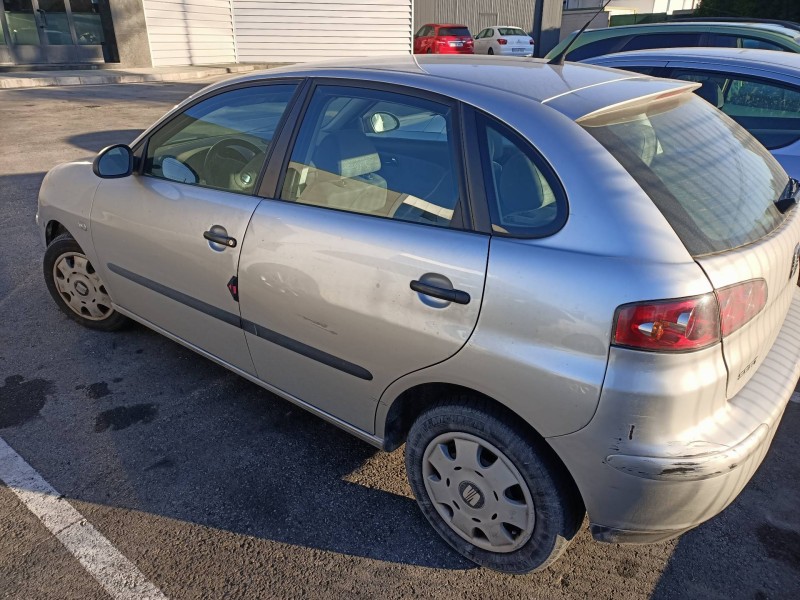 seat ibiza (6l1) del año 2003