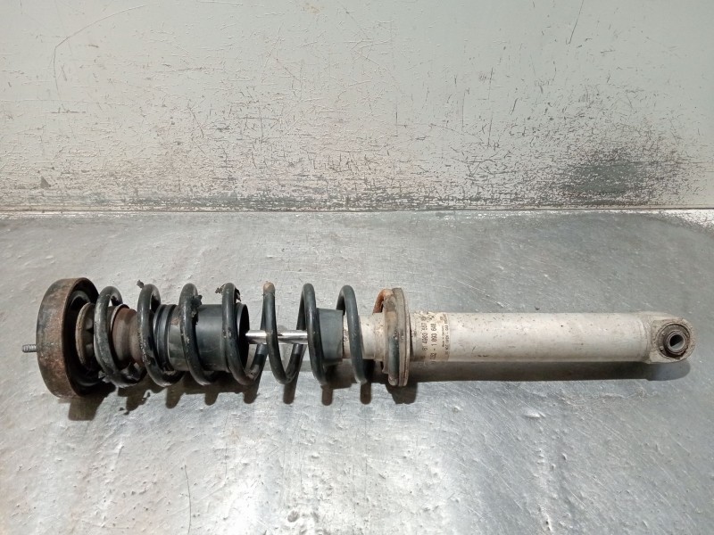 Recambio de amortiguador trasero derecho para bmw 5 (e39) 525 d referencia OEM IAM 33521093646 814903557168 