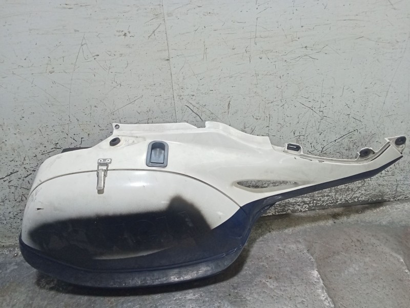 Recambio de molduras traseras para honda nt nt 650 v deauville (rc47a) referencia OEM IAM   LATERAL DERECHO