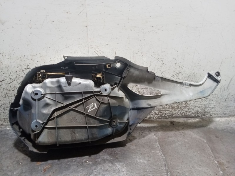 Recambio de molduras traseras para honda nt nt 650 v deauville (rc47) referencia OEM IAM   LATERAL IZQUIERDO